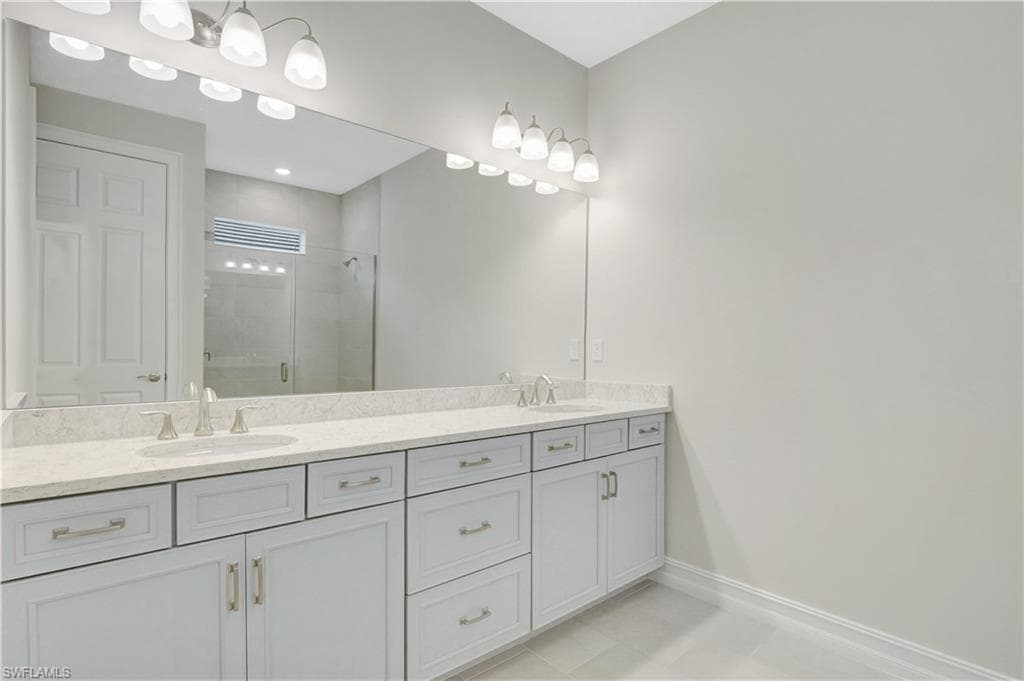 335 Tamarindo LN, NAPLES FL 34114-13