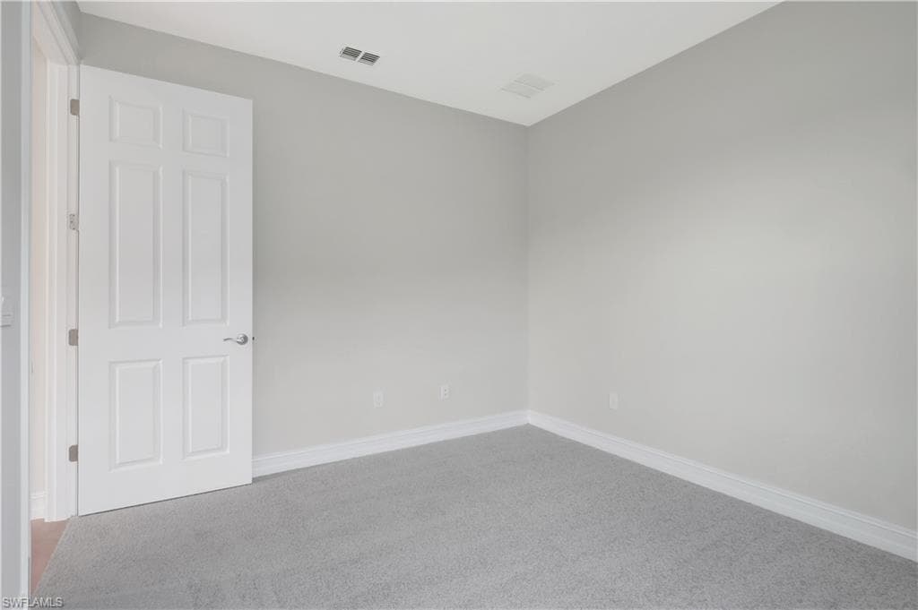 335 Tamarindo LN, NAPLES FL 34114-17