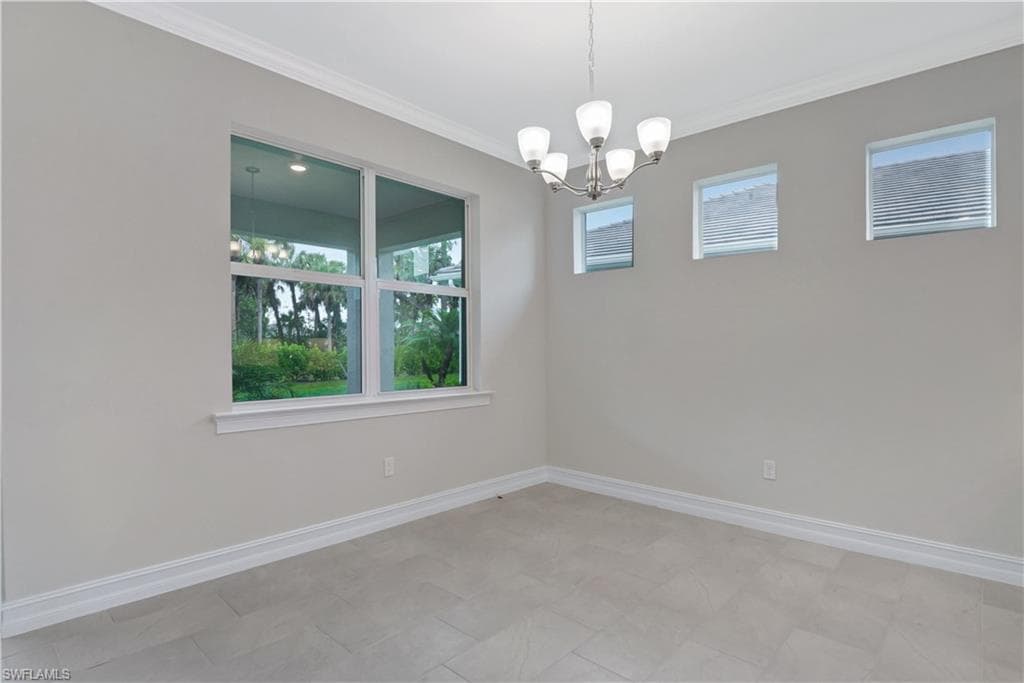 335 Tamarindo LN, NAPLES FL 34114-10