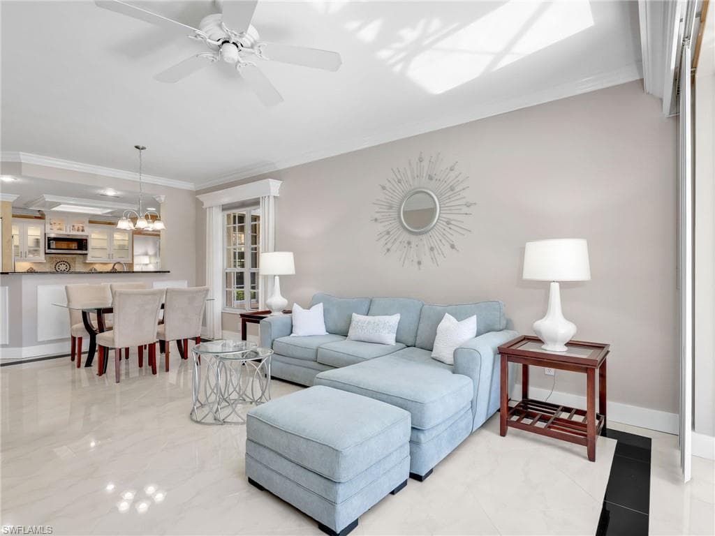 651 Wiggins Lake DR # 101, NAPLES FL 34110-16