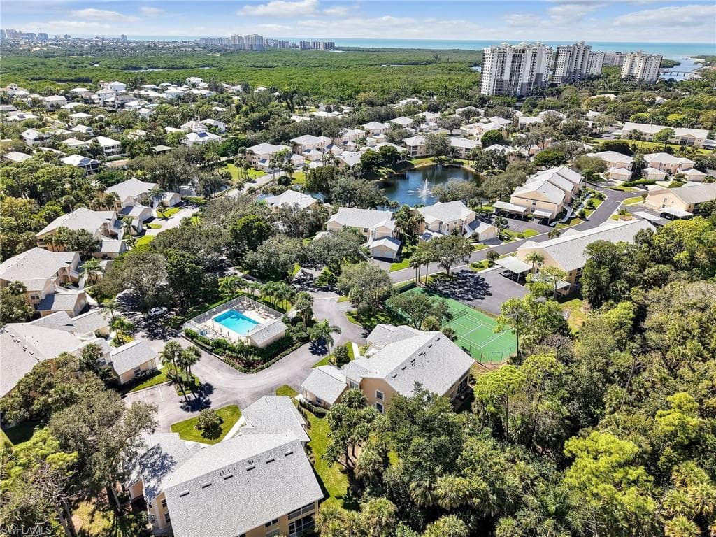 651 Wiggins Lake DR # 101, NAPLES FL 34110-36