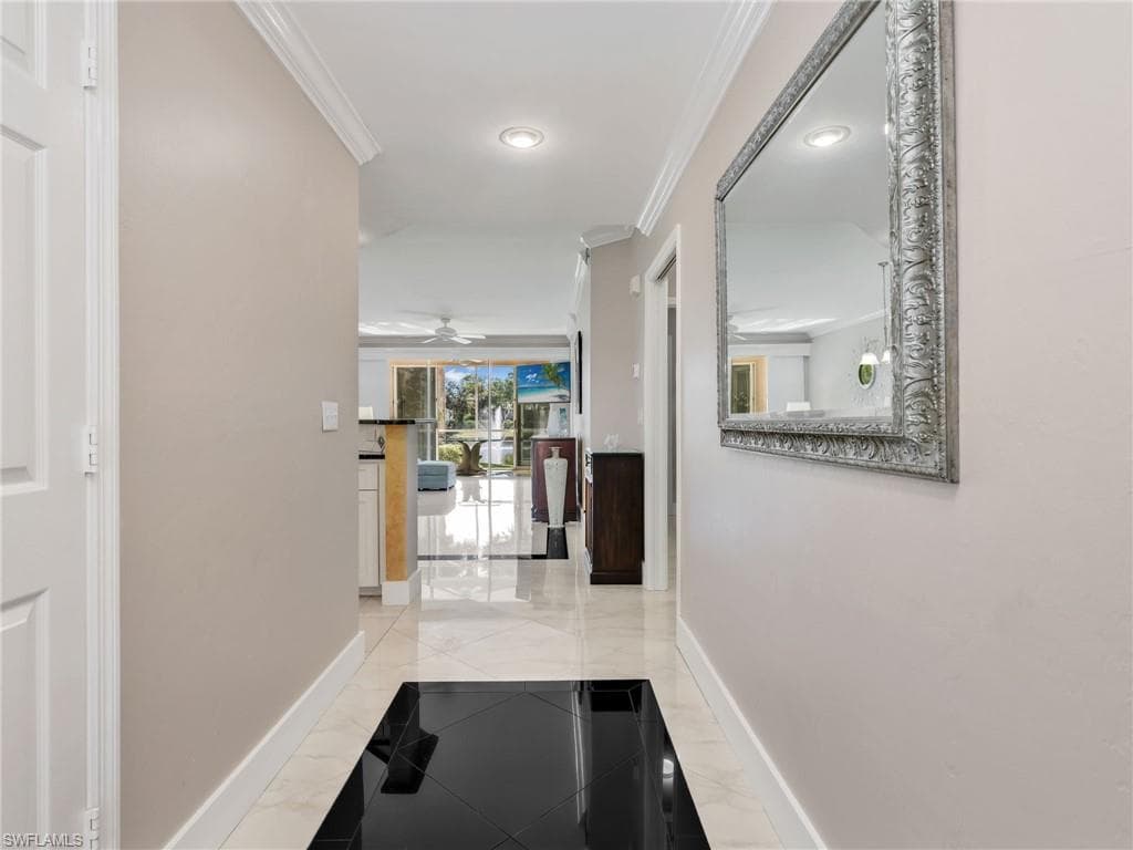 651 Wiggins Lake DR # 101, NAPLES FL 34110-7