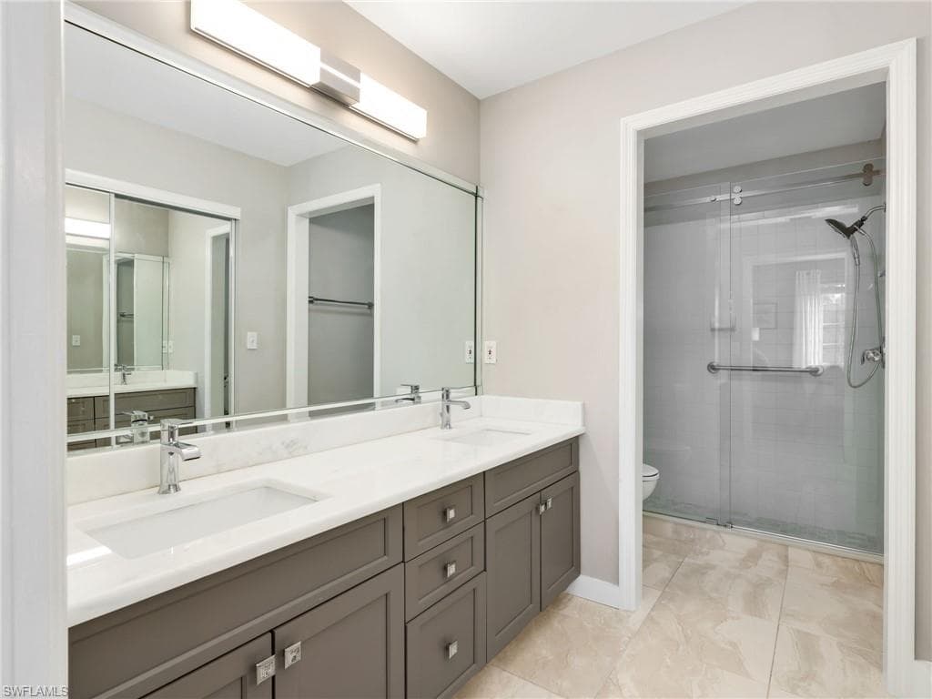 651 Wiggins Lake DR # 101, NAPLES FL 34110-24