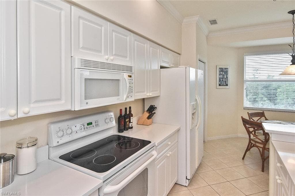 3830 SAWGRASS WAY # 2946, NAPLES FL 34112-27