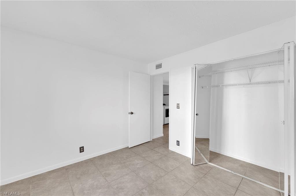 2875 Palm Beach BLVD # 205, FORT MYERS FL 33916-17