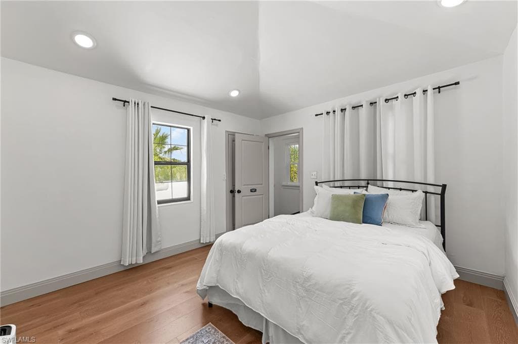 2408 Euclid AVE, FORT MYERS FL 33901-22