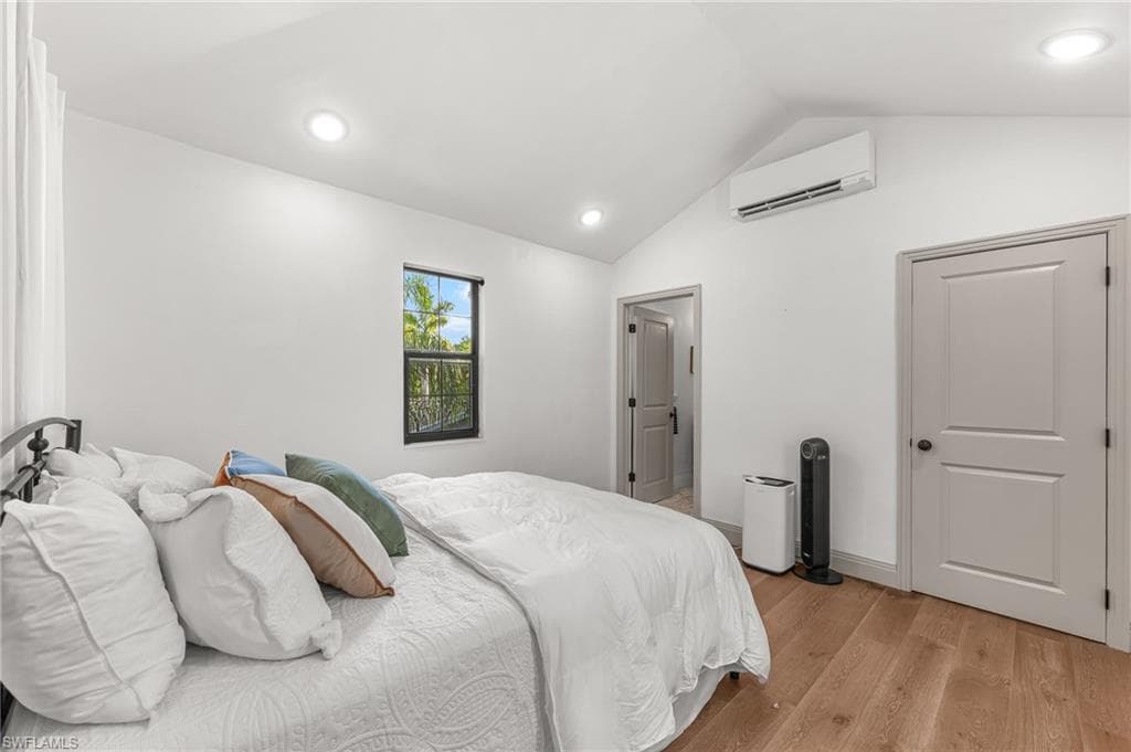 2408 Euclid AVE, FORT MYERS FL 33901-23