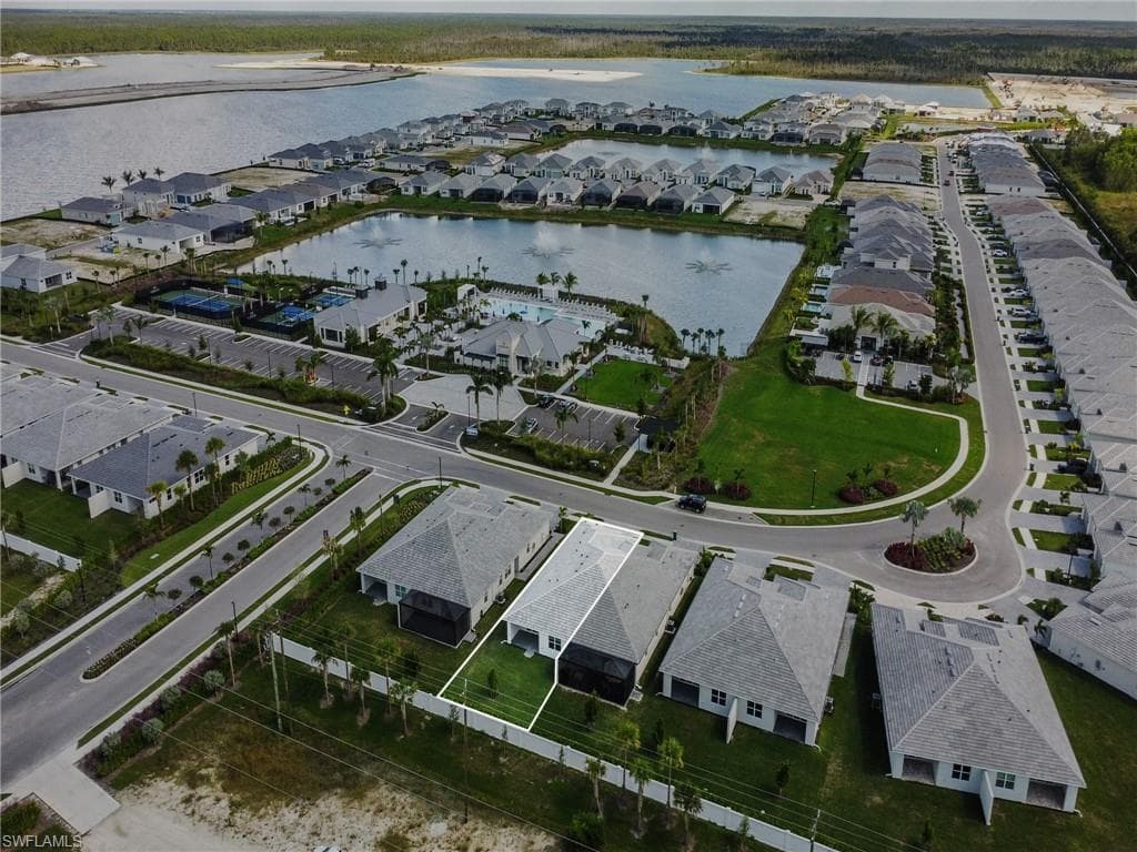 8937 Oceana WAY, NAPLES FL 34114-26