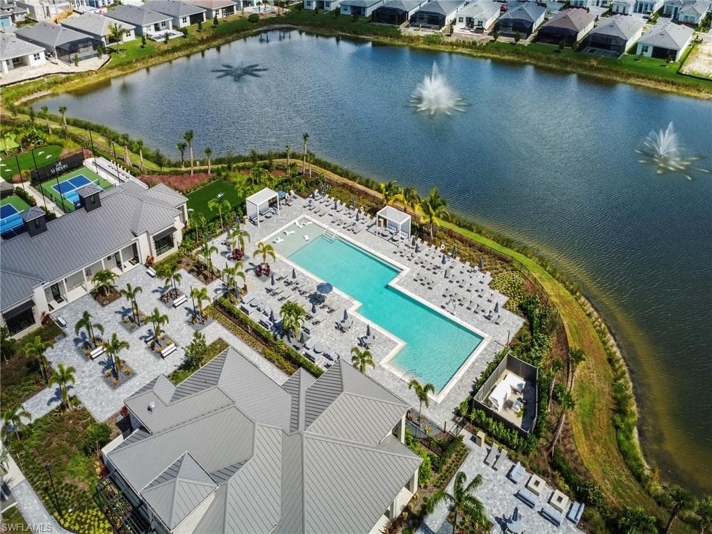 8937 Oceana WAY, NAPLES FL 34114-12