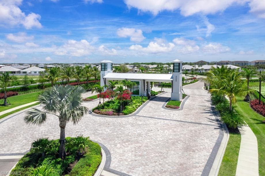 8937 Oceana WAY, NAPLES FL 34114-31