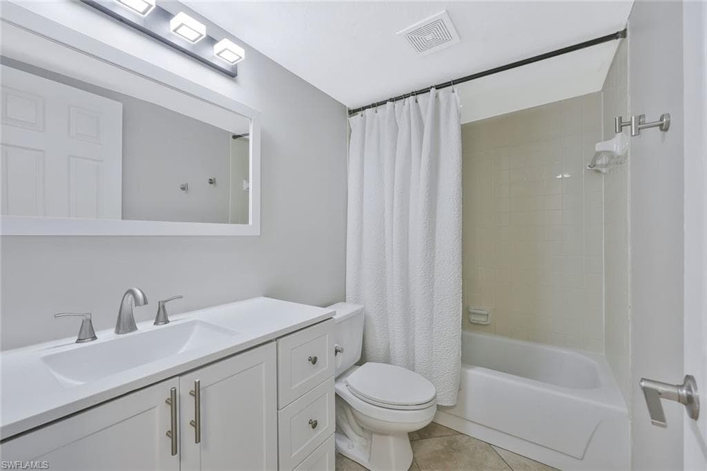 1211 Rosemary CT Unit C104, NAPLES FL 34103-14