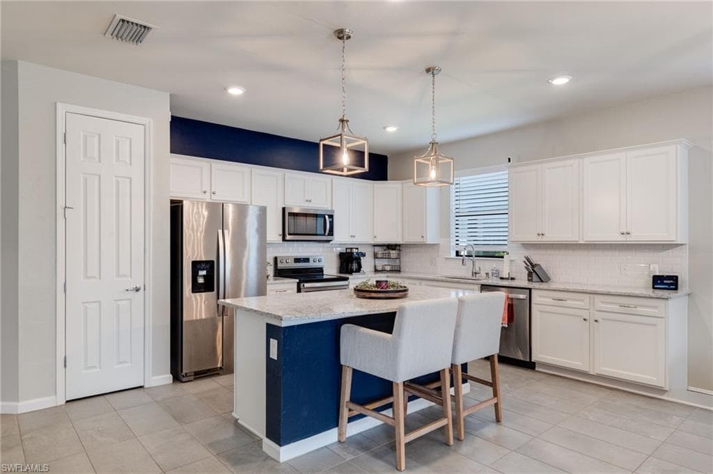 16000 Palmetto Prairie DR, ALVA FL 33920-1