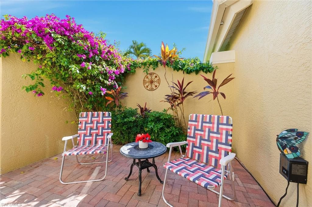 3033 Olde Cove WAY, NAPLES FL 34119-25