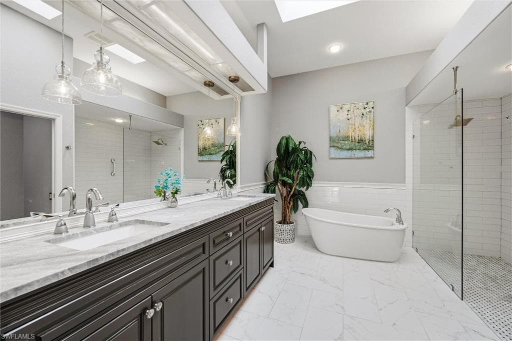 3033 Olde Cove WAY, NAPLES FL 34119-27