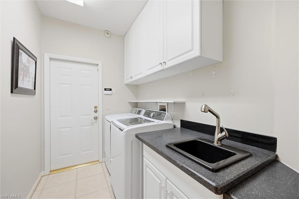 3033 Olde Cove WAY, NAPLES FL 34119-37