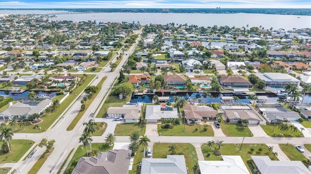 5305 Malaluka CT, CAPE CORAL FL 33904-1