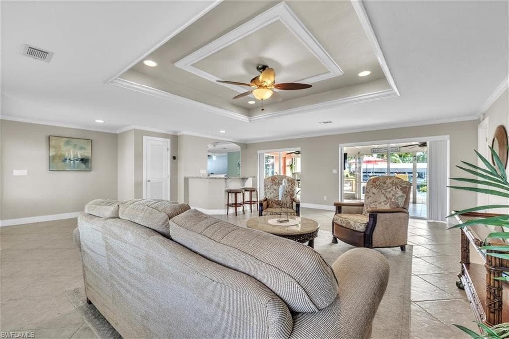 5305 Malaluka CT, CAPE CORAL FL 33904-5