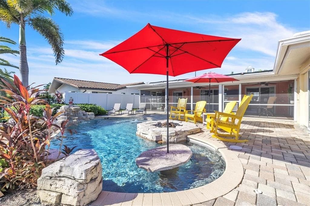 5305 Malaluka CT, CAPE CORAL FL 33904-32