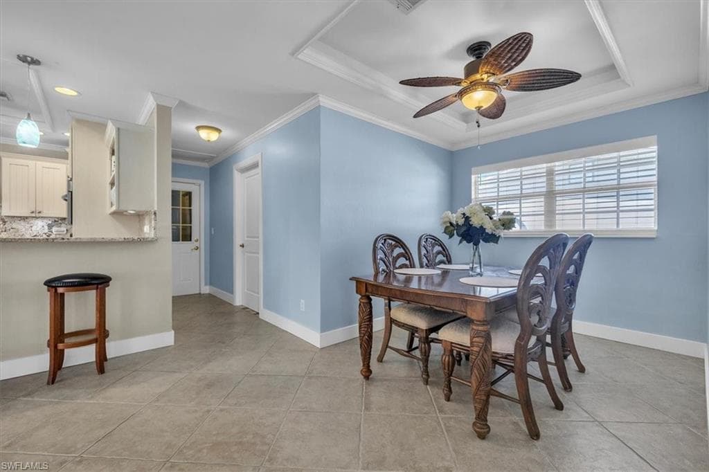 5305 Malaluka CT, CAPE CORAL FL 33904-13