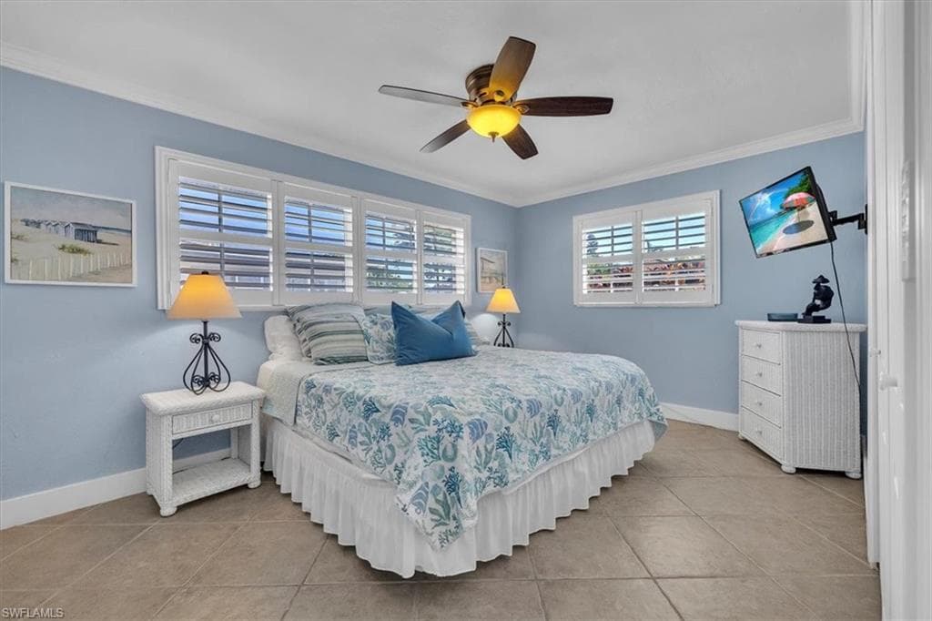 5305 Malaluka CT, CAPE CORAL FL 33904-18