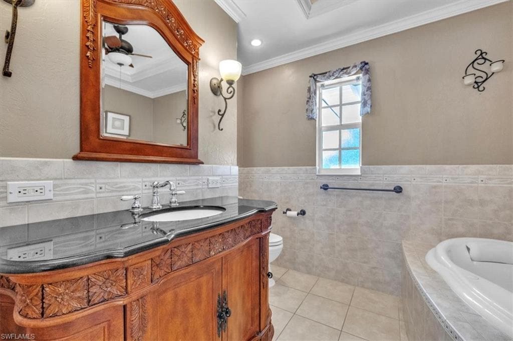 5305 Malaluka CT, CAPE CORAL FL 33904-20