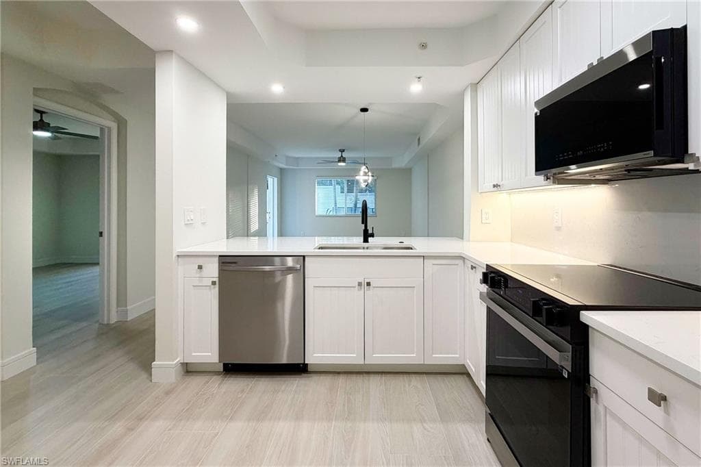 1100 Pine Ridge RD # A106, NAPLES FL 34108-3
