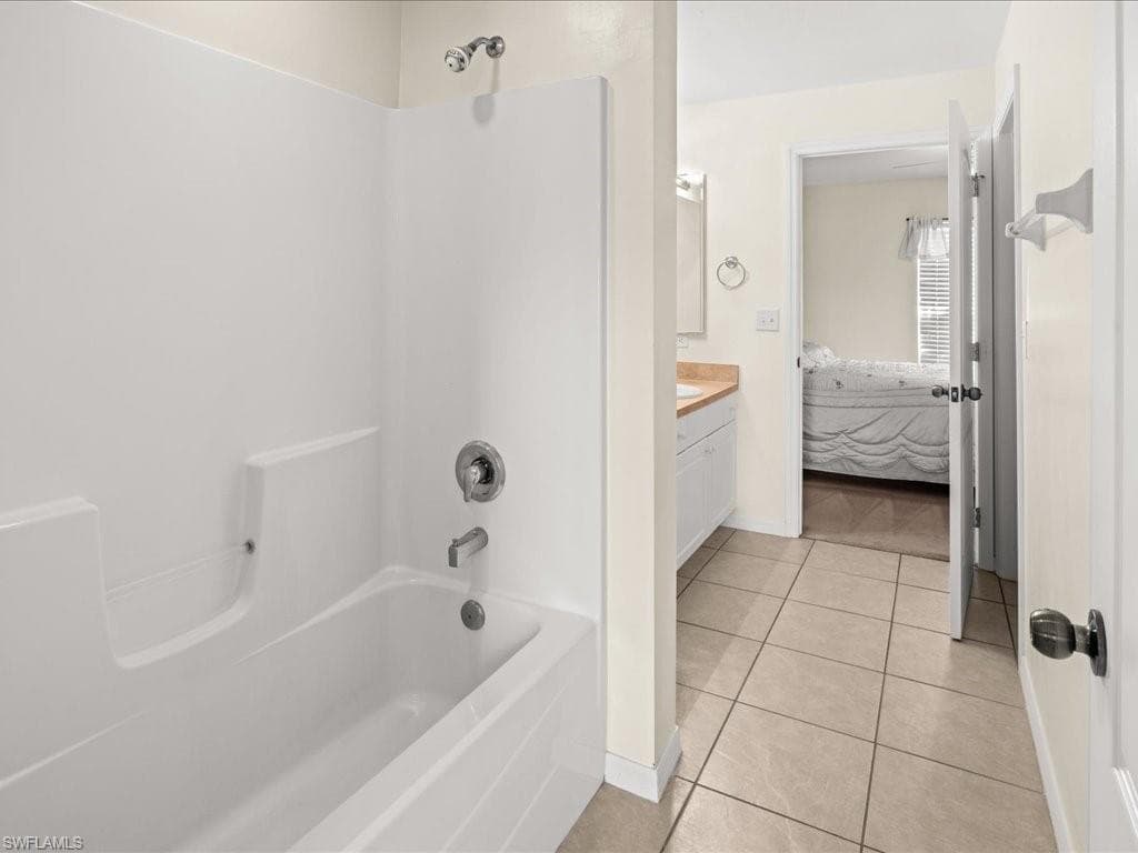 4427 NE 21st PL, CAPE CORAL FL 33909-17