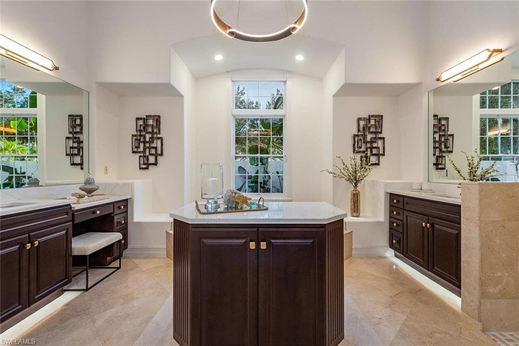 1252 POCANTICO LN, NAPLES FL 34110-17