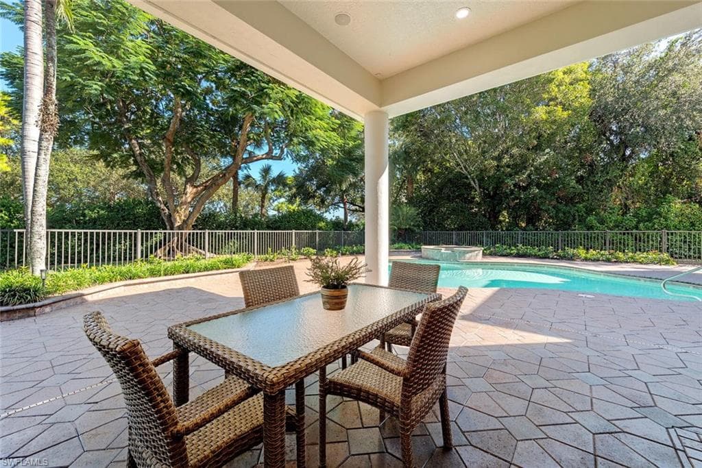 1252 POCANTICO LN, NAPLES FL 34110-10