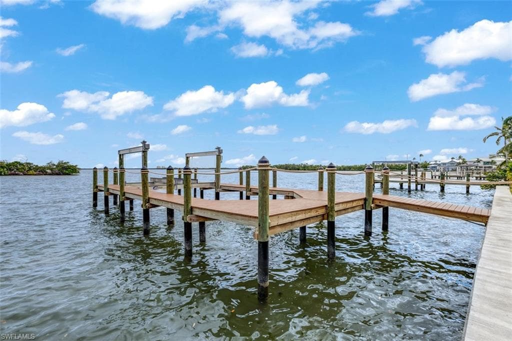 15 Bayview BLVD, FORT MYERS BEACH FL 33931-42