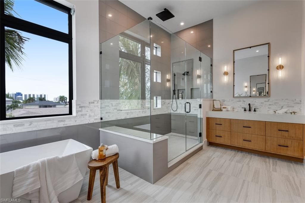 15 Bayview BLVD, FORT MYERS BEACH FL 33931-17