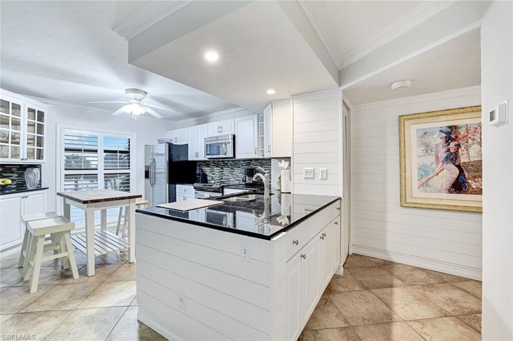 1085 Bald Eagle DR # C303, MARCO ISLAND FL 34145-11