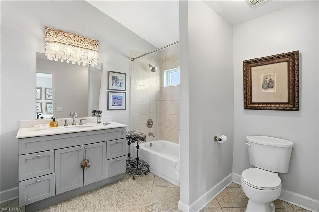 3688 Kent DR, NAPLES FL 34112-8