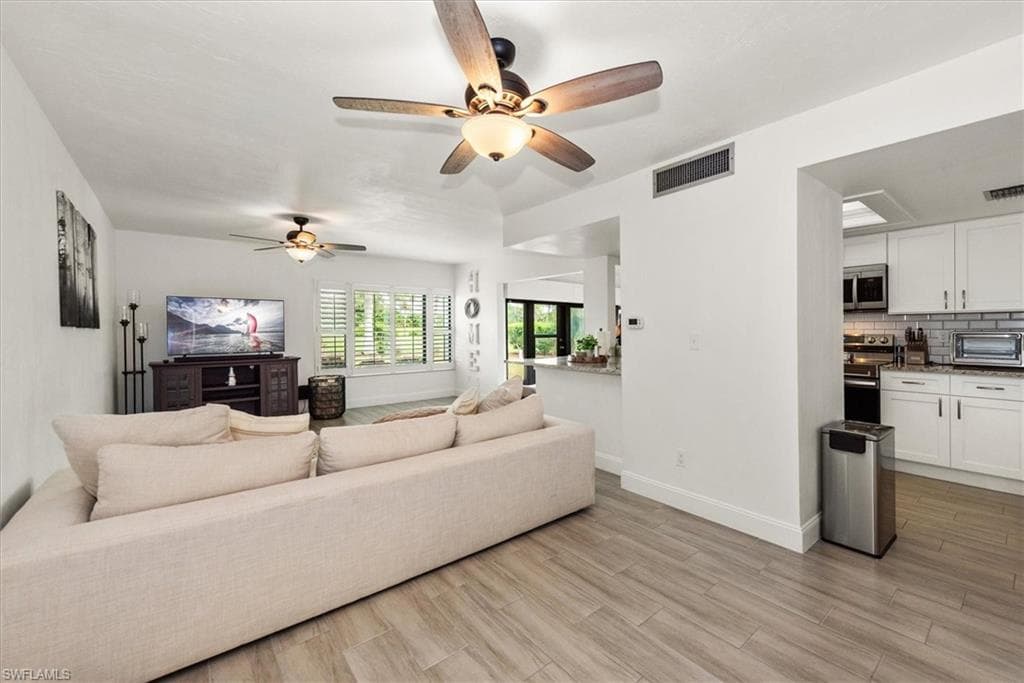 5665 Trailwinds DR # 616, FORT MYERS FL 33907-4