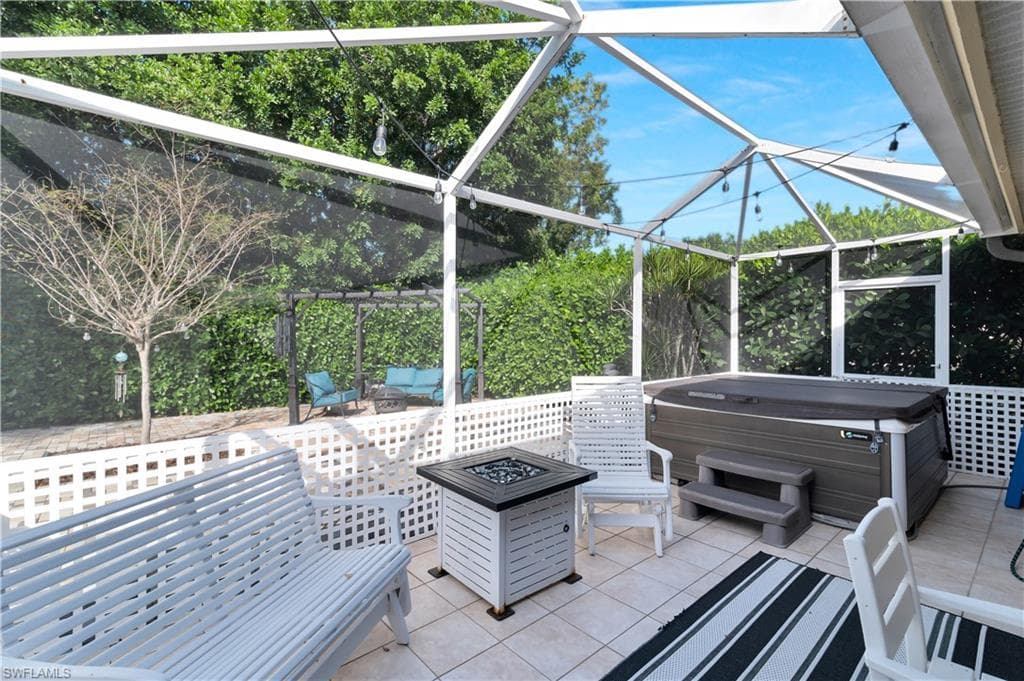 7739 Citrus Hill LN, NAPLES FL 34109-22