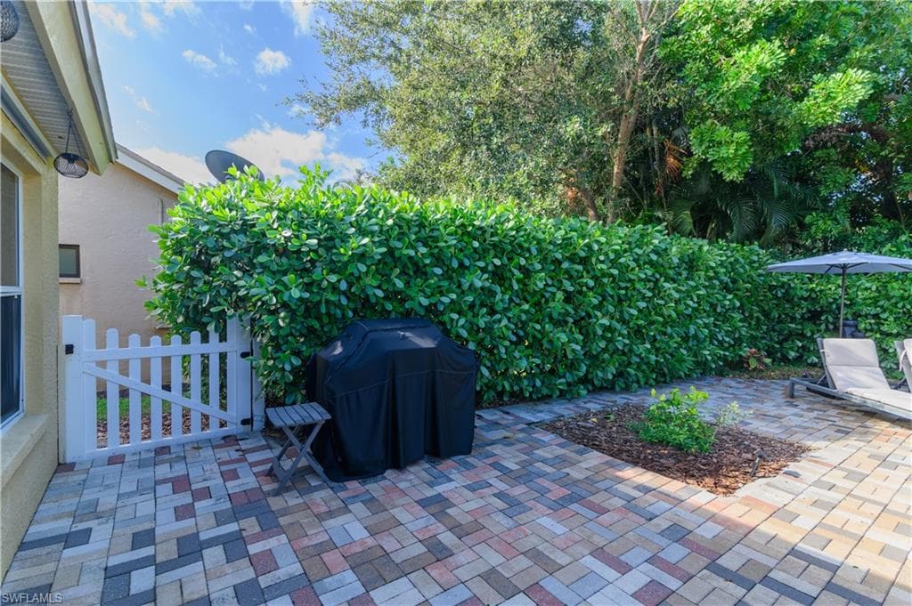 7739 Citrus Hill LN, NAPLES FL 34109-25