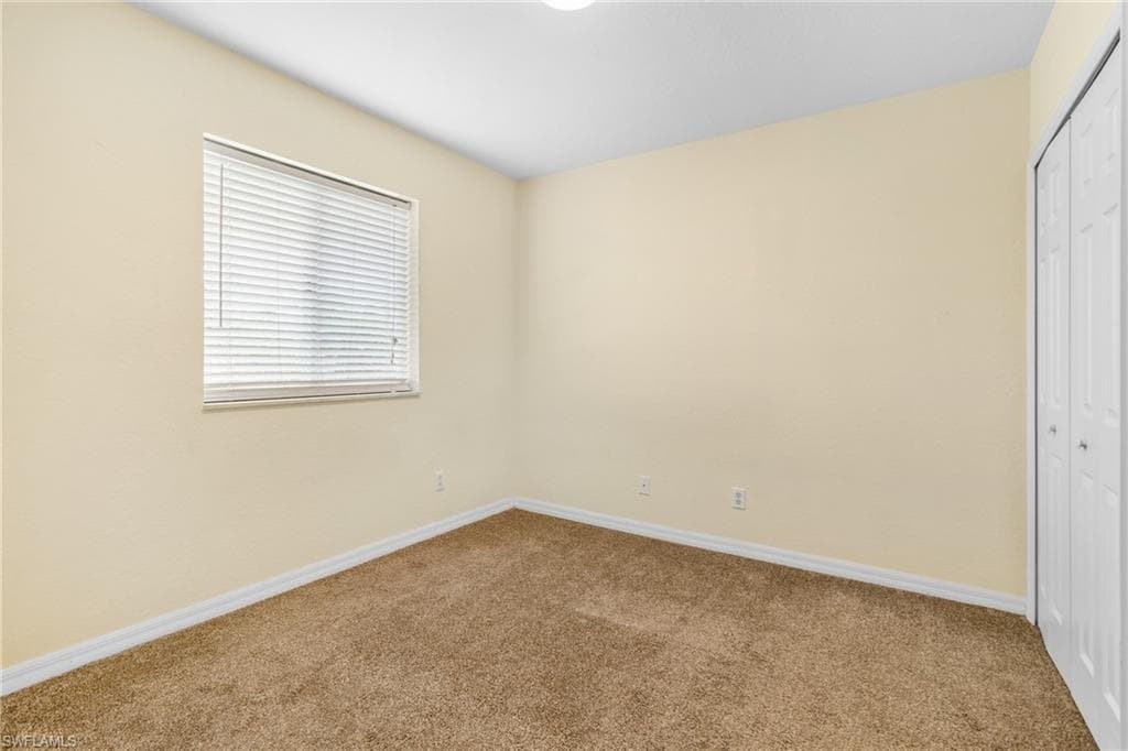 9602 Roundstone CIR, FORT MYERS FL 33967-21