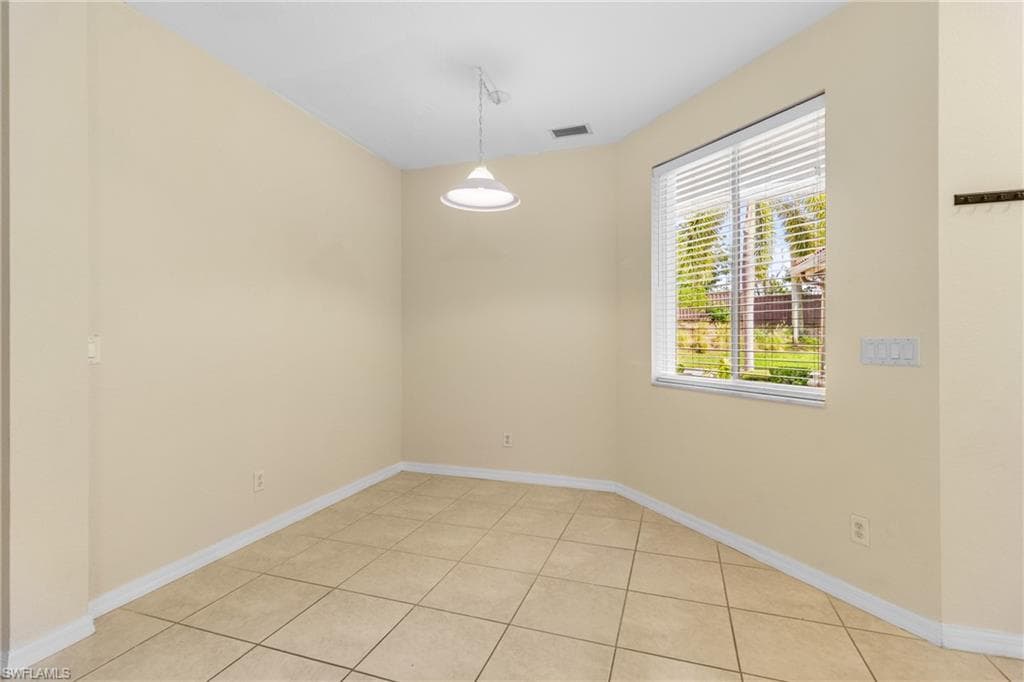 9602 Roundstone CIR, FORT MYERS FL 33967-3