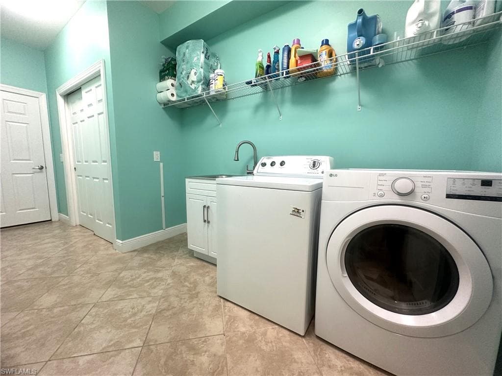 13462 Kent ST, NAPLES FL 34109-22