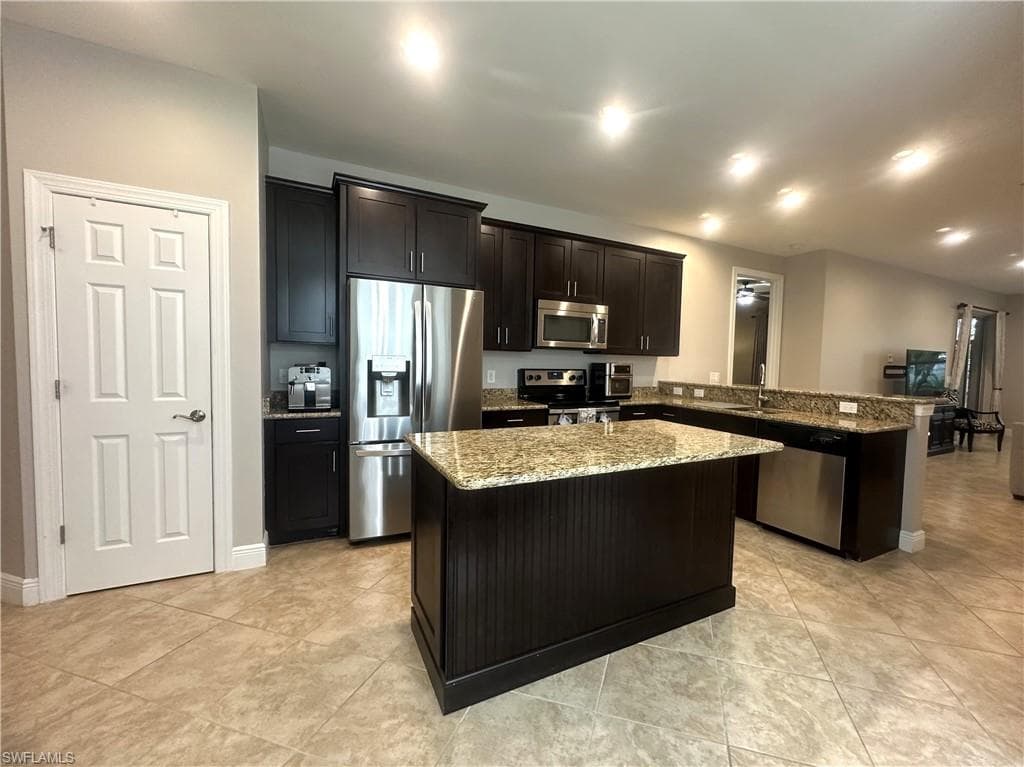 13462 Kent ST, NAPLES FL 34109-2