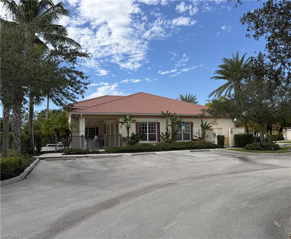 13462 Kent ST, NAPLES FL 34109-24