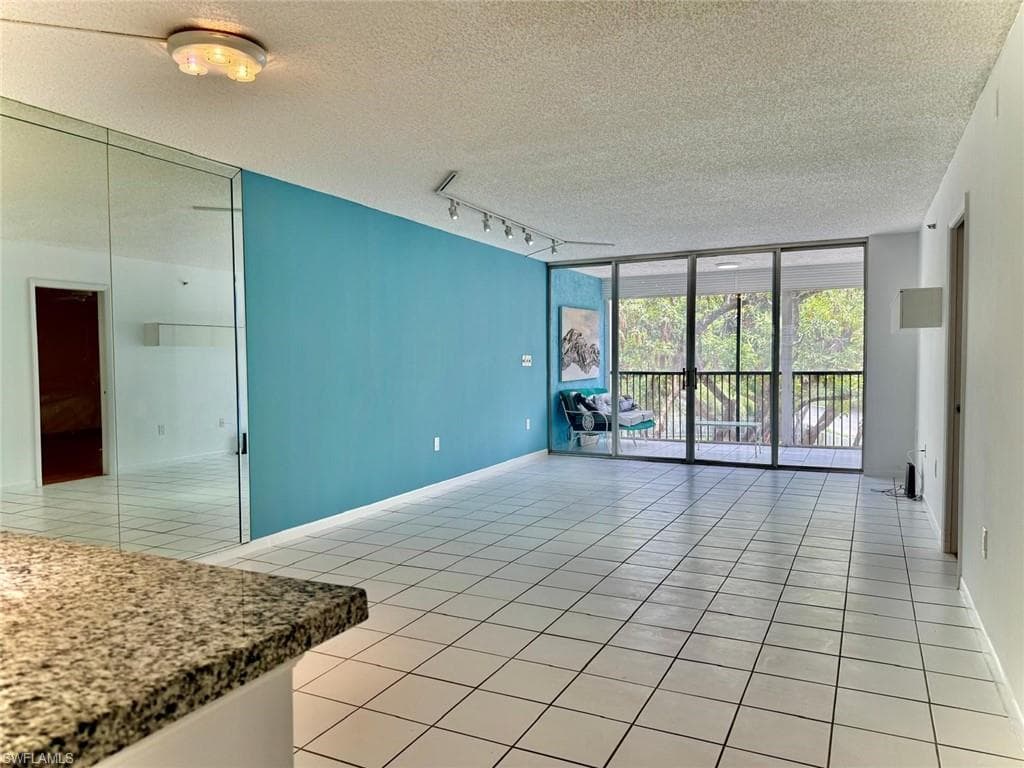 3910 INVERRARY BLVD # B, LAUDERHILL FL 33319-2