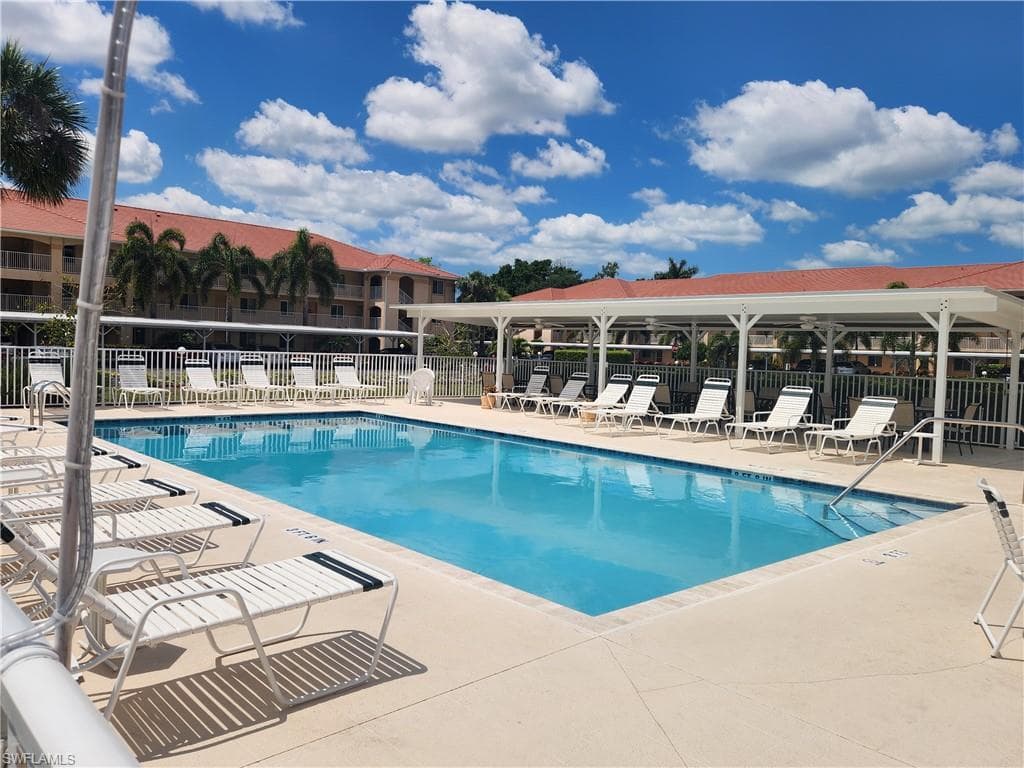 1001 Eastham WAY # C106, NAPLES FL 34104-23