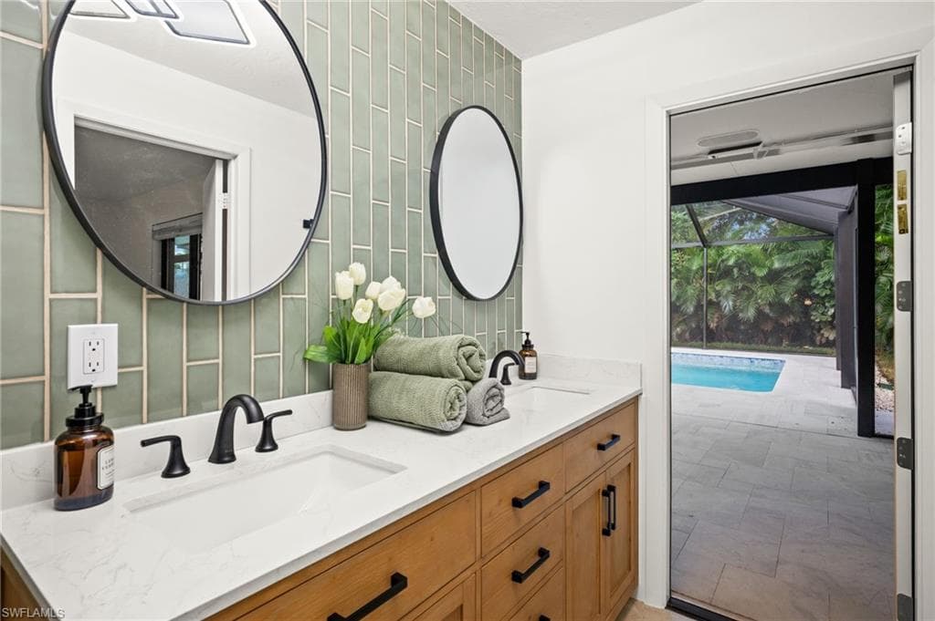 472 Palm River BLVD, NAPLES FL 34110-35