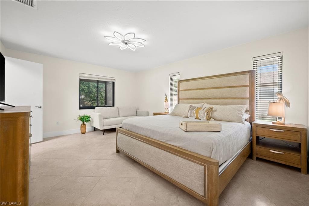 472 Palm River BLVD, NAPLES FL 34110-32