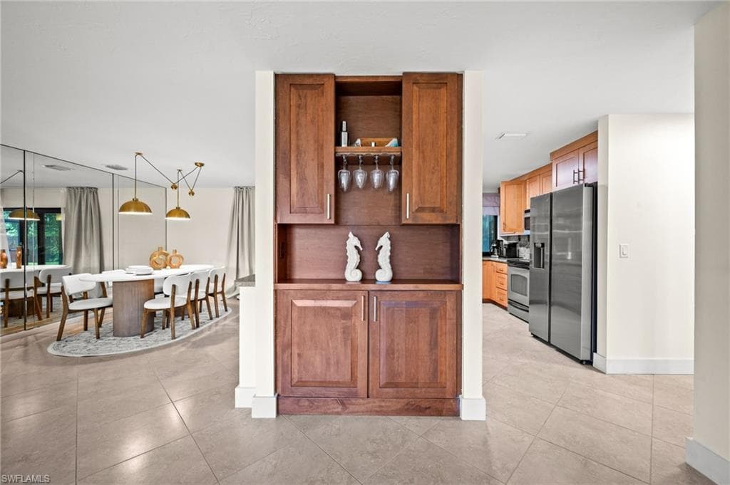 472 Palm River BLVD, NAPLES FL 34110-18
