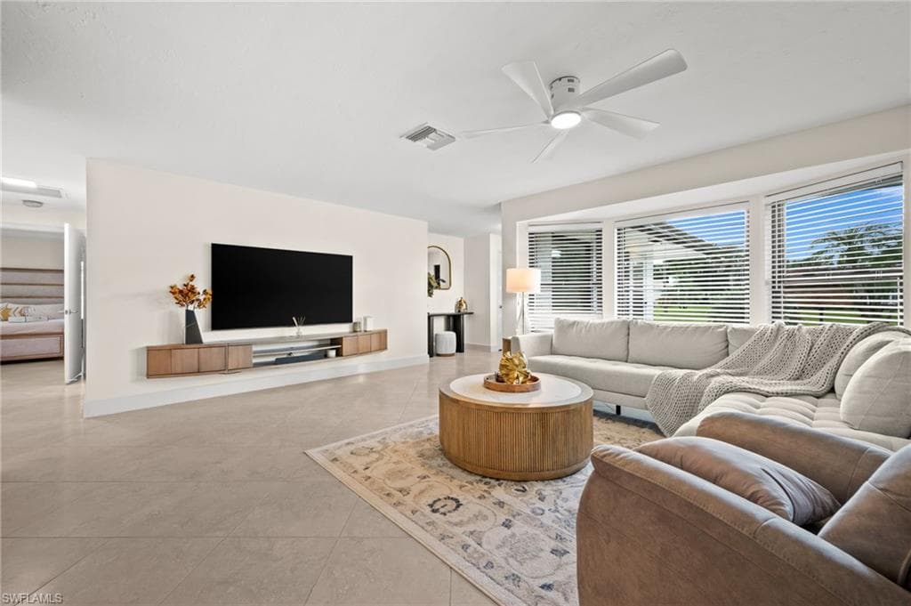 472 Palm River BLVD, NAPLES FL 34110-28