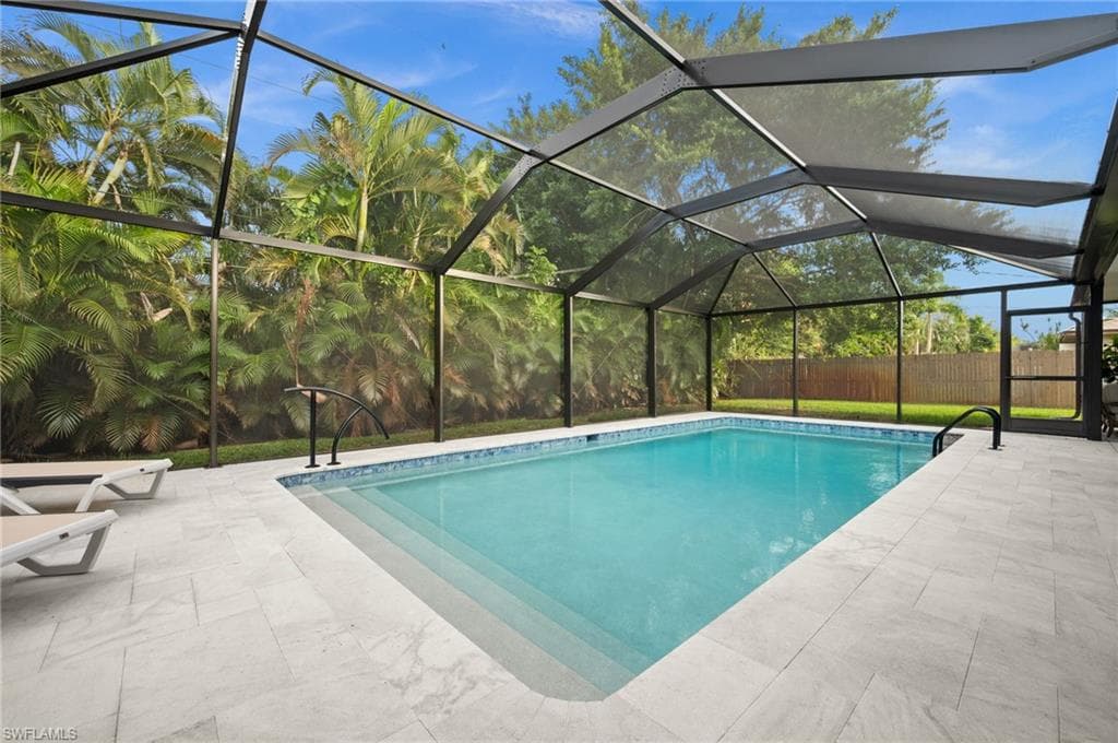 472 Palm River BLVD, NAPLES FL 34110-24