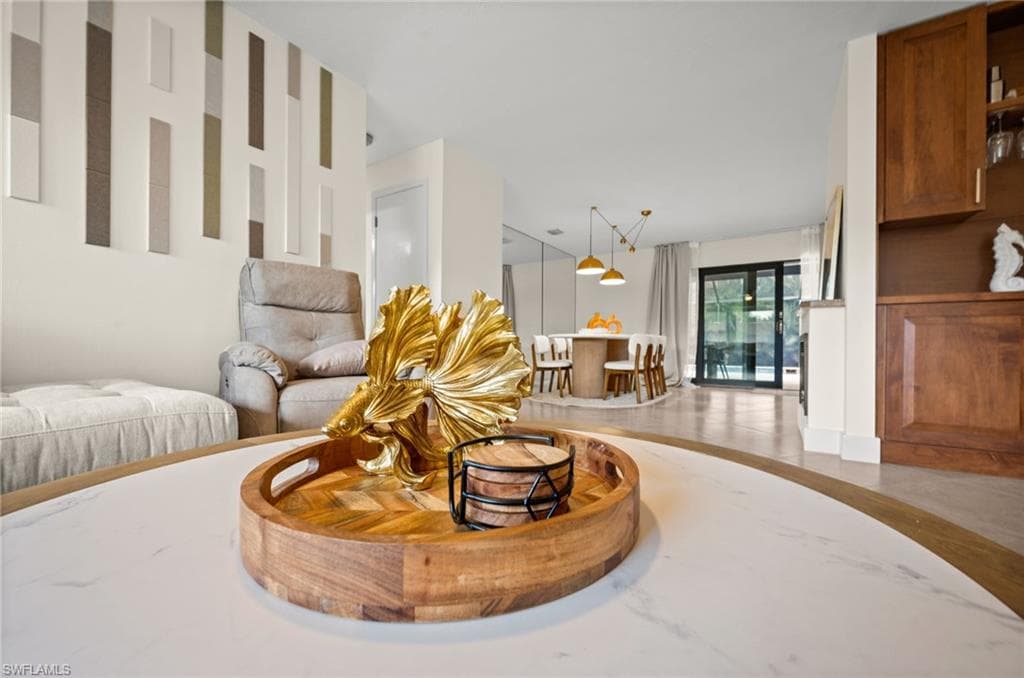 472 Palm River BLVD, NAPLES FL 34110-20