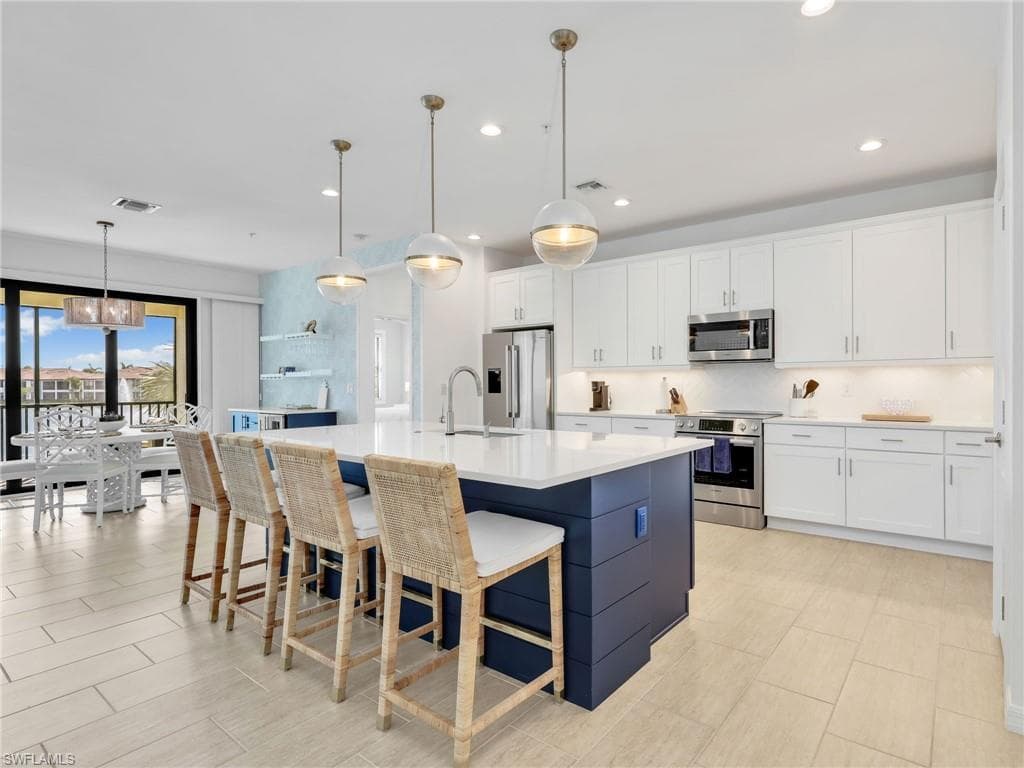 15177 Butler Lake DR # 201, NAPLES FL 34109-5